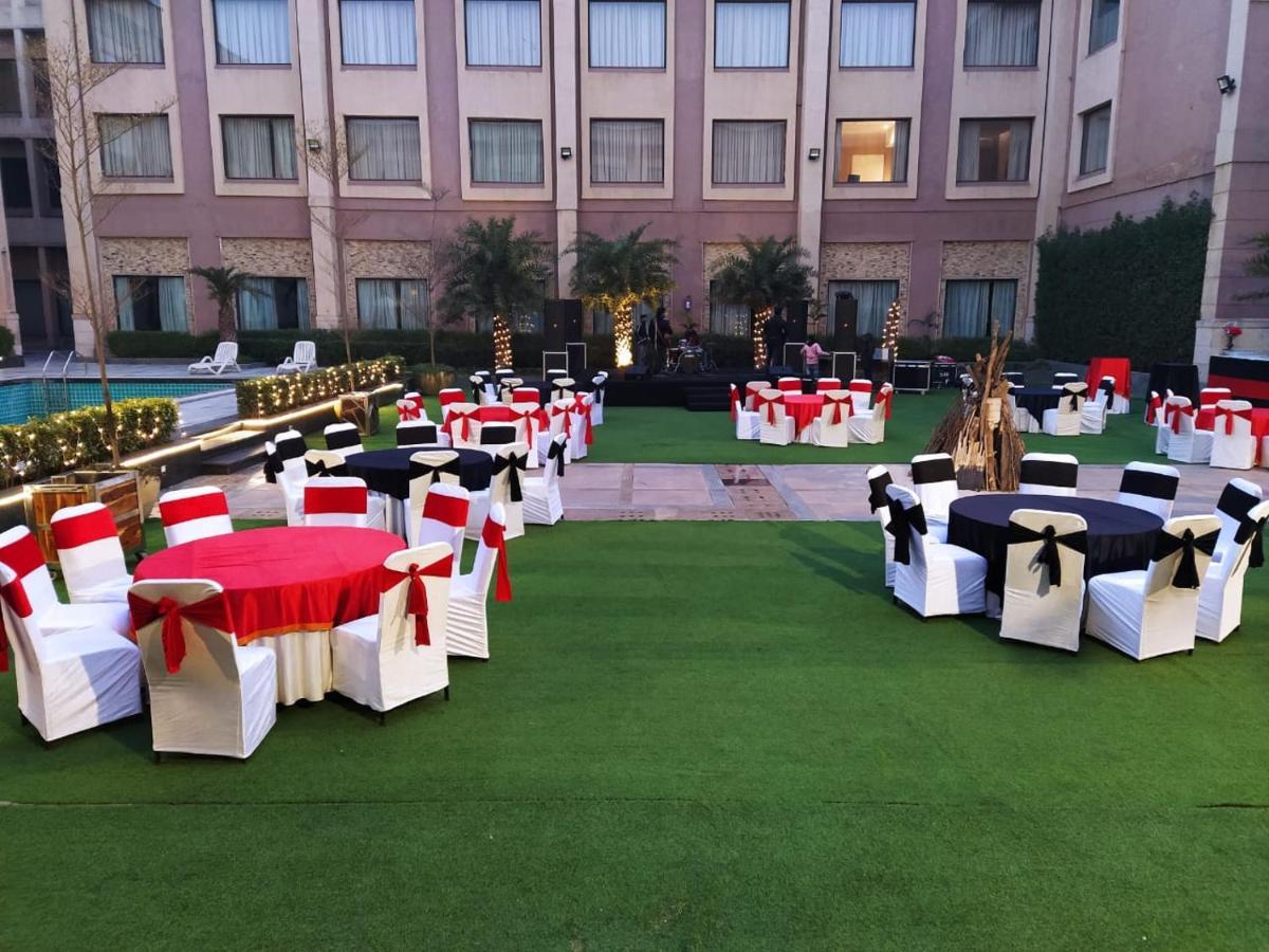 Tivoli Grand Resort Delhi  Exterior photo